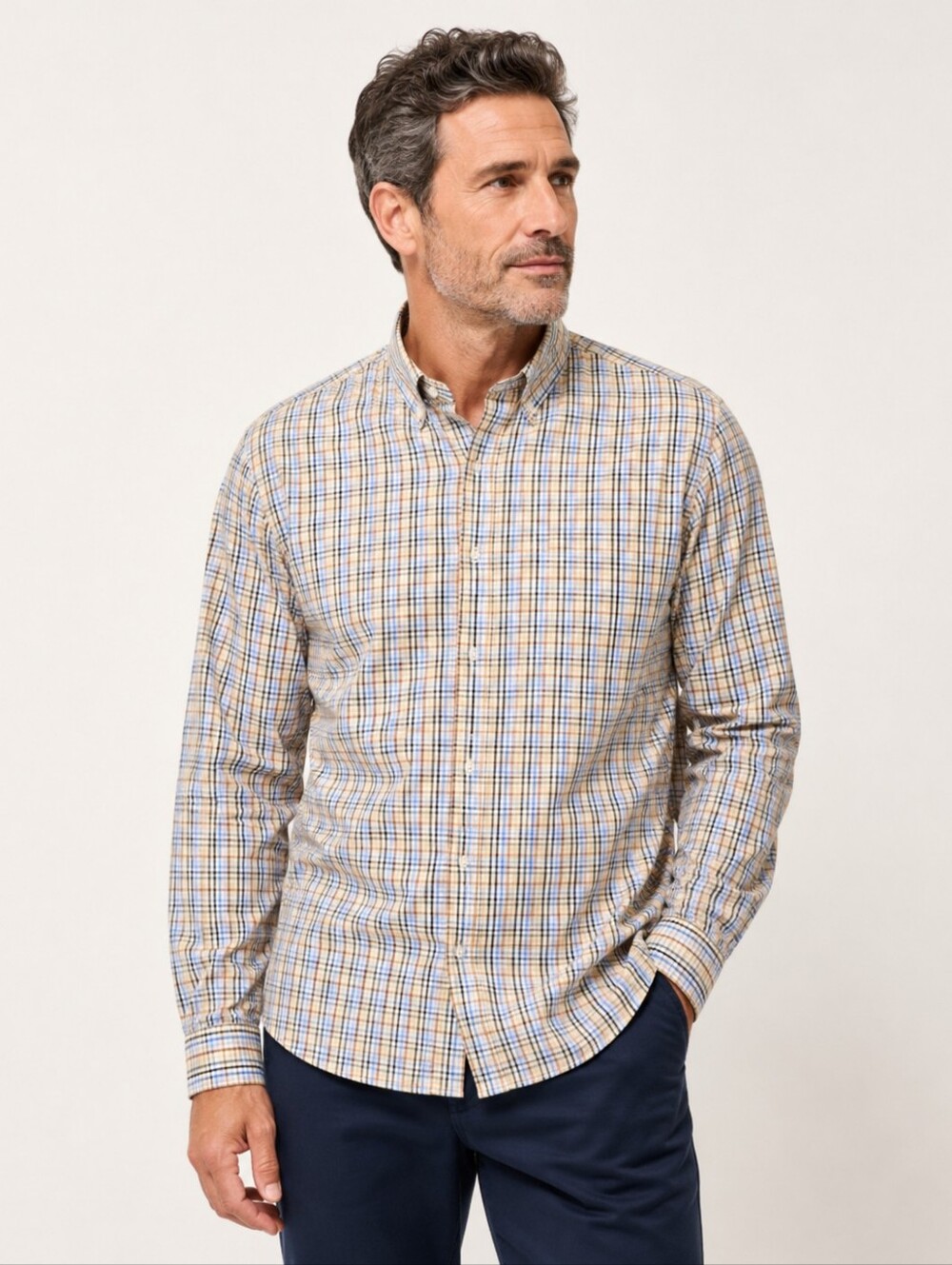 Roundtree & Yorke Gold Label Plaid Long Sleeve Button-Down Shirt Size M